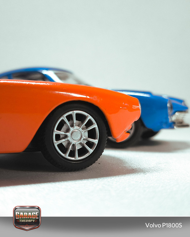 ماکت 1:43 خودروی کلاسیک Volvo 1800S مدل 1969