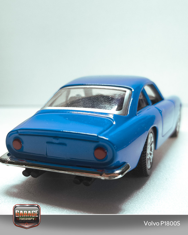 ماکت 1:43 خودروی کلاسیک Volvo 1800S مدل 1969